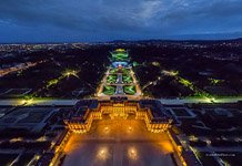 Sch&#246;nbrunn Palace and Park at night