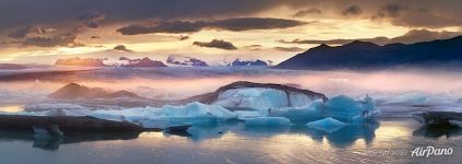 Ice lagoon J?kulsárlón, Iceland